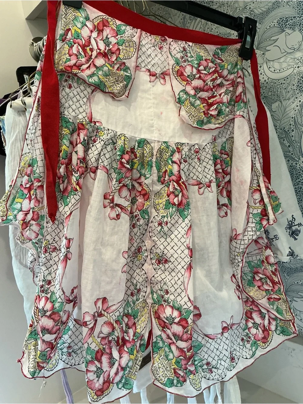 Vintage Mixed Apron and Kitchen Textile Lot - Floral & Novelty Prints